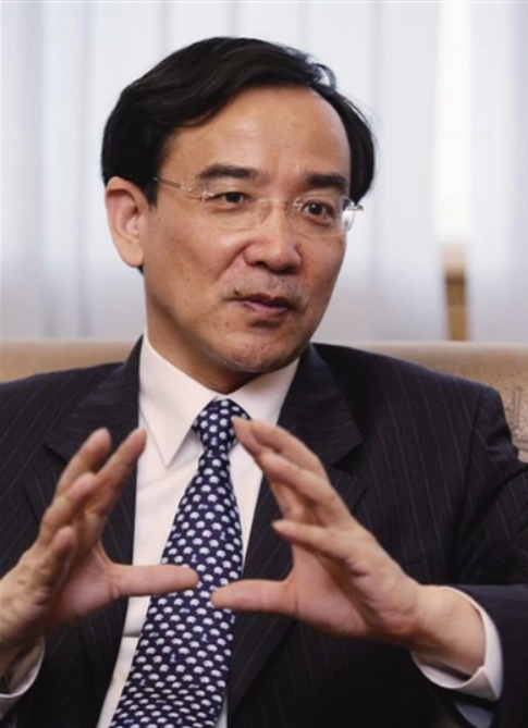 评委会主席 任仲伦